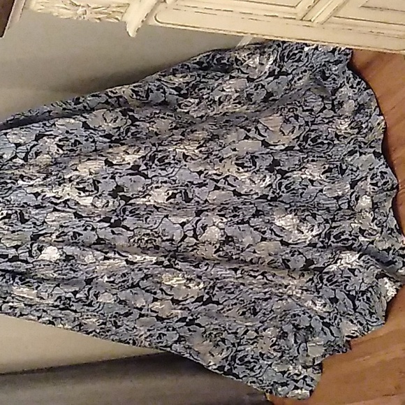 MacDuggal Formal Dress: Size: 4 Color: IceBlue, Black and L Silver Condition:New - Picture 2 of 16